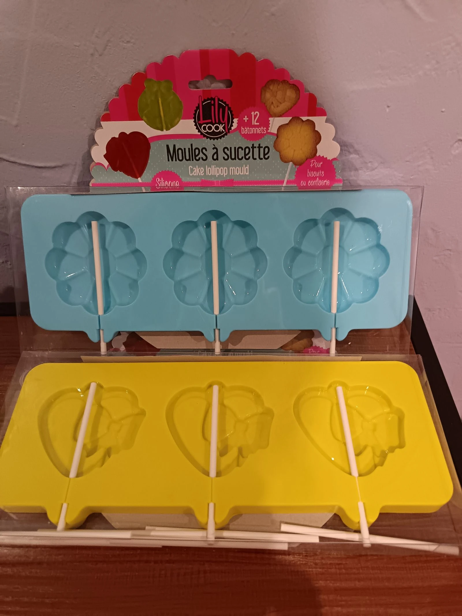 Lot Moules a Sucettes et Biscuits Silicone avec Batonnets - Neuf